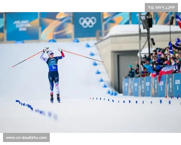 法国选手西蒙冬奥夺金后做噤声手势，回应此前因盗窃罪被判刑争议