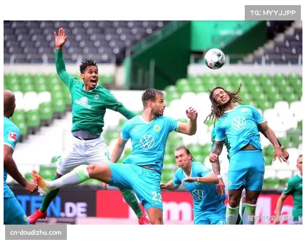 沃尔夫斯堡发布赛前训练视频，着重演练定位球攻防战术